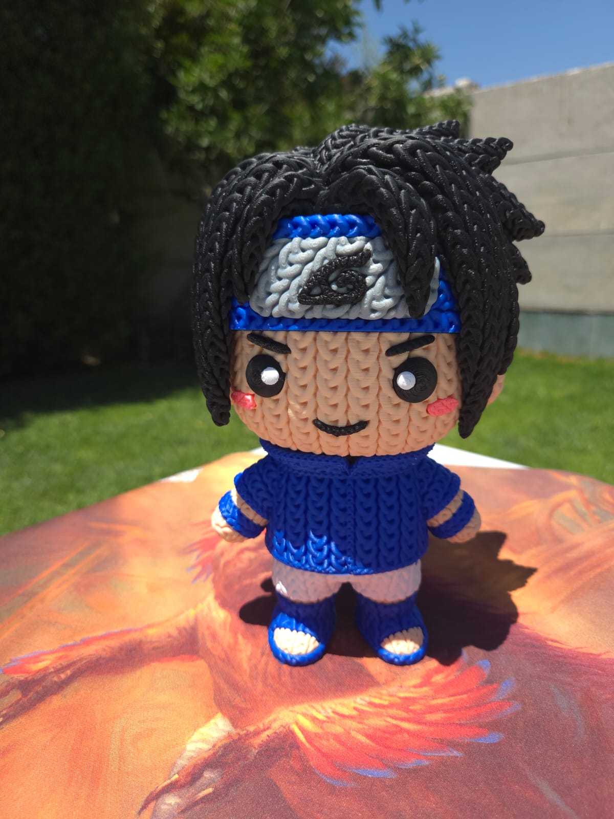 Figura Amigurumi Inspirada en Sasuke el joven Ninja Prodigio – Impresa en 3D