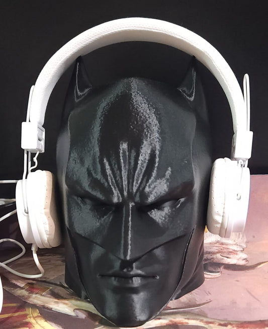 Porta Audifonos Caballero de la noche.