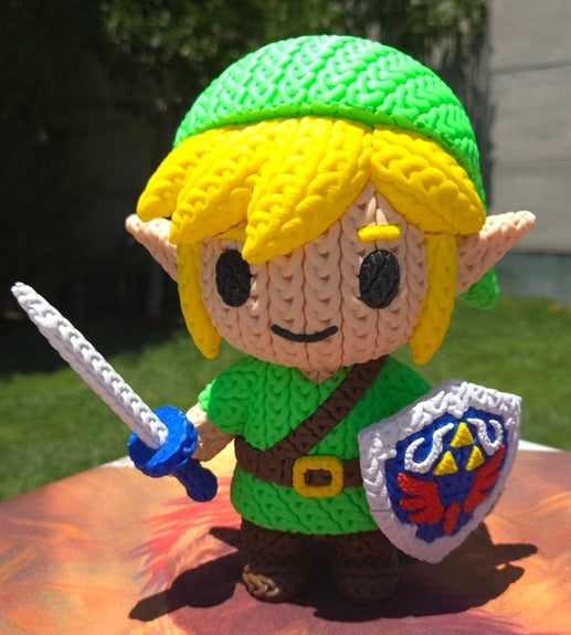 Figura Amigurumi Inspirada en Link el joven Héroe Aventurero – Impresa en 3D